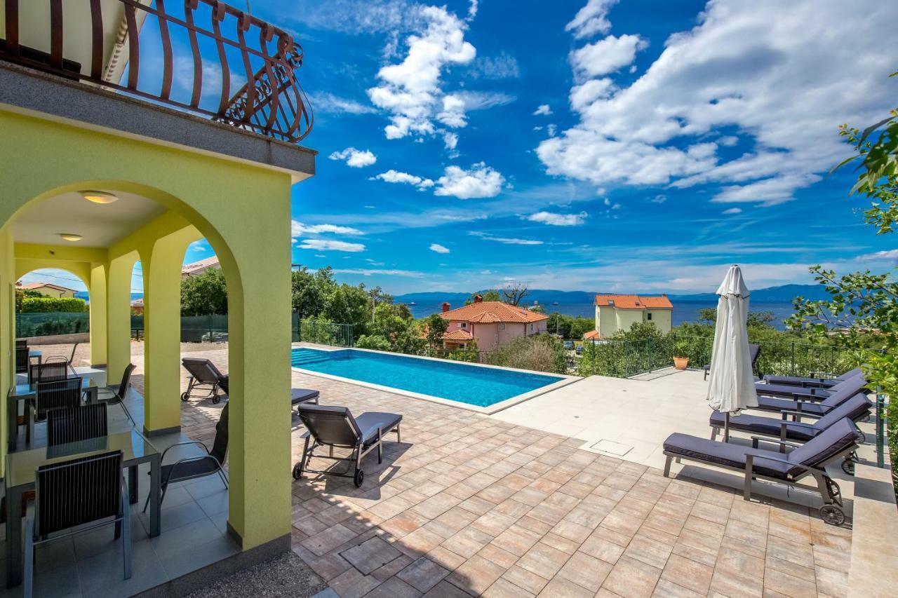 Luxury Apartments Kostrena With Pool Exteriör bild